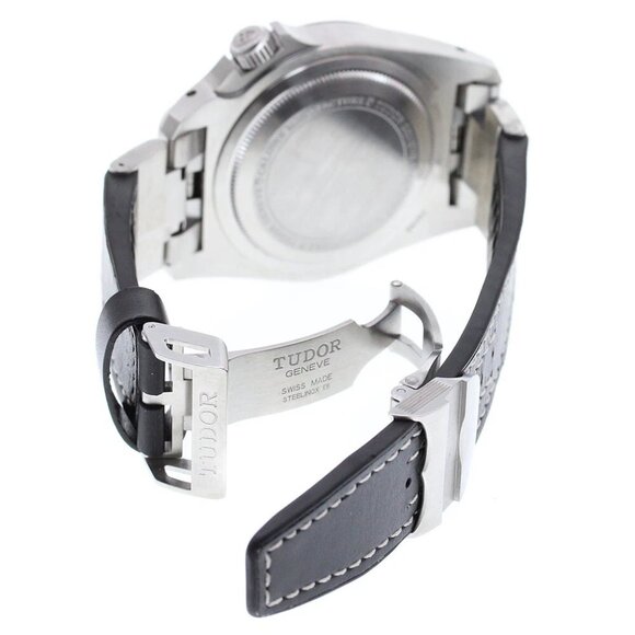 TUDOR Black bay 70150 Date Black Dial Automatic Men's Watch - Picture 4 of 7